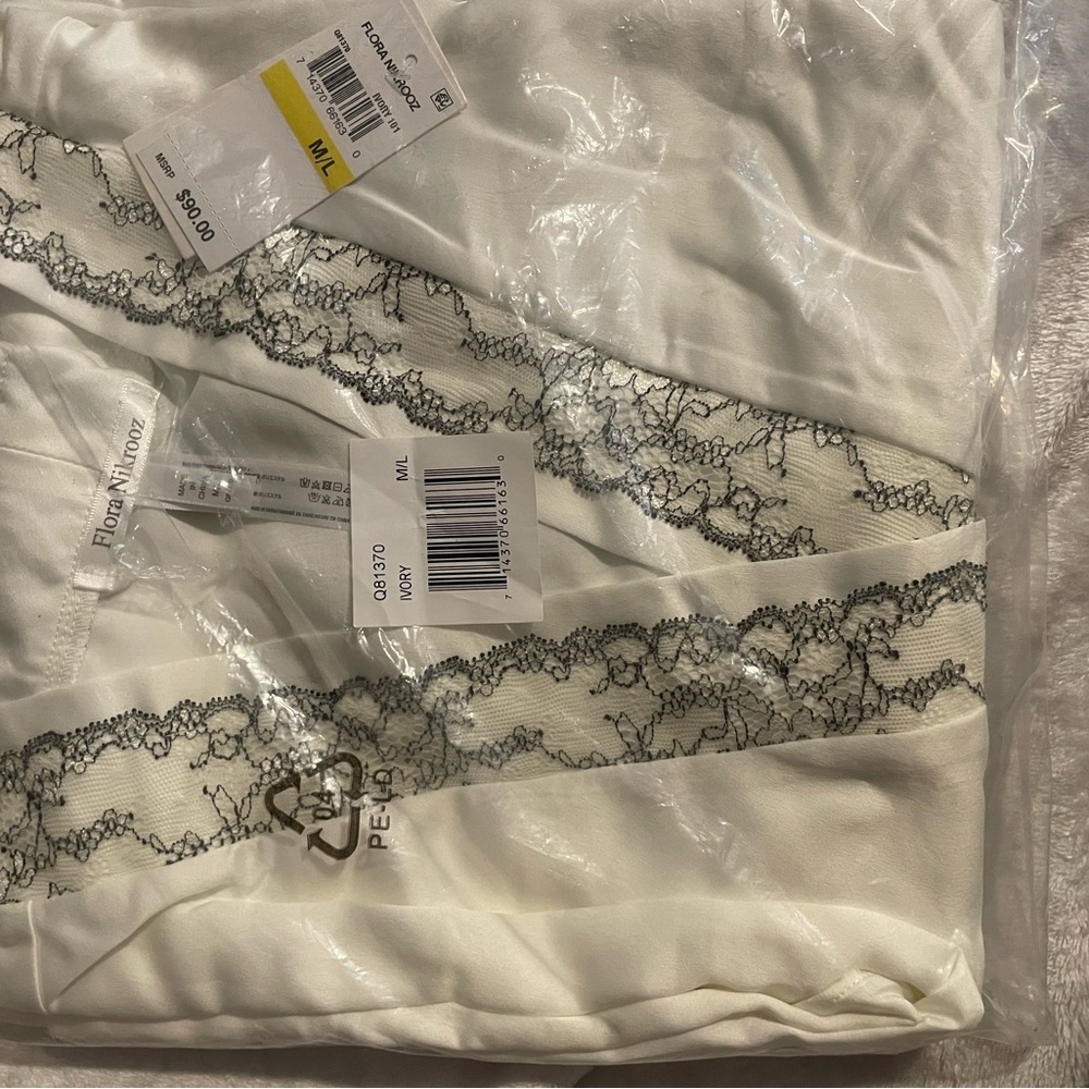 Elegant White Lace Trim Robe